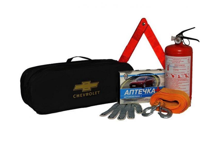 Набор автомобилиста Chevrolet аптечка/трос/огнетушитель 50х18х17 см Black (117950)