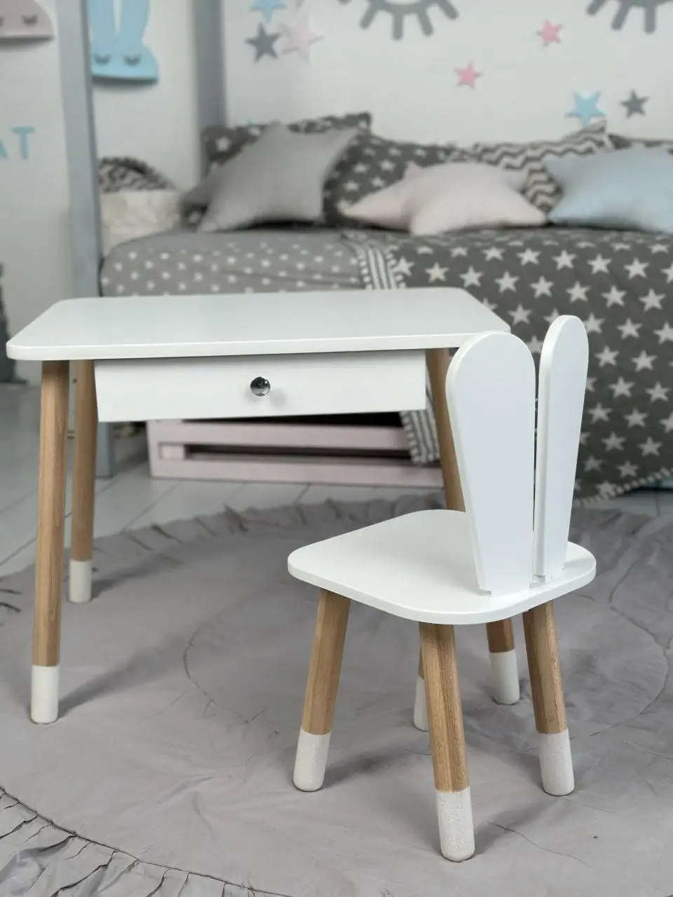 Столик детский со стульчиком и ящиком Зайчик Белый (703238)