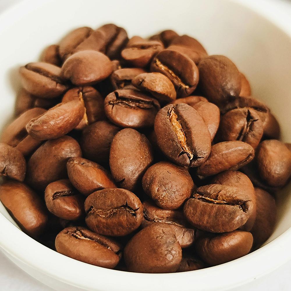 Кава у зернах ТМ Amadeo Робуста Індонезія 1 кг (21-COFFEE0065) - фото 2