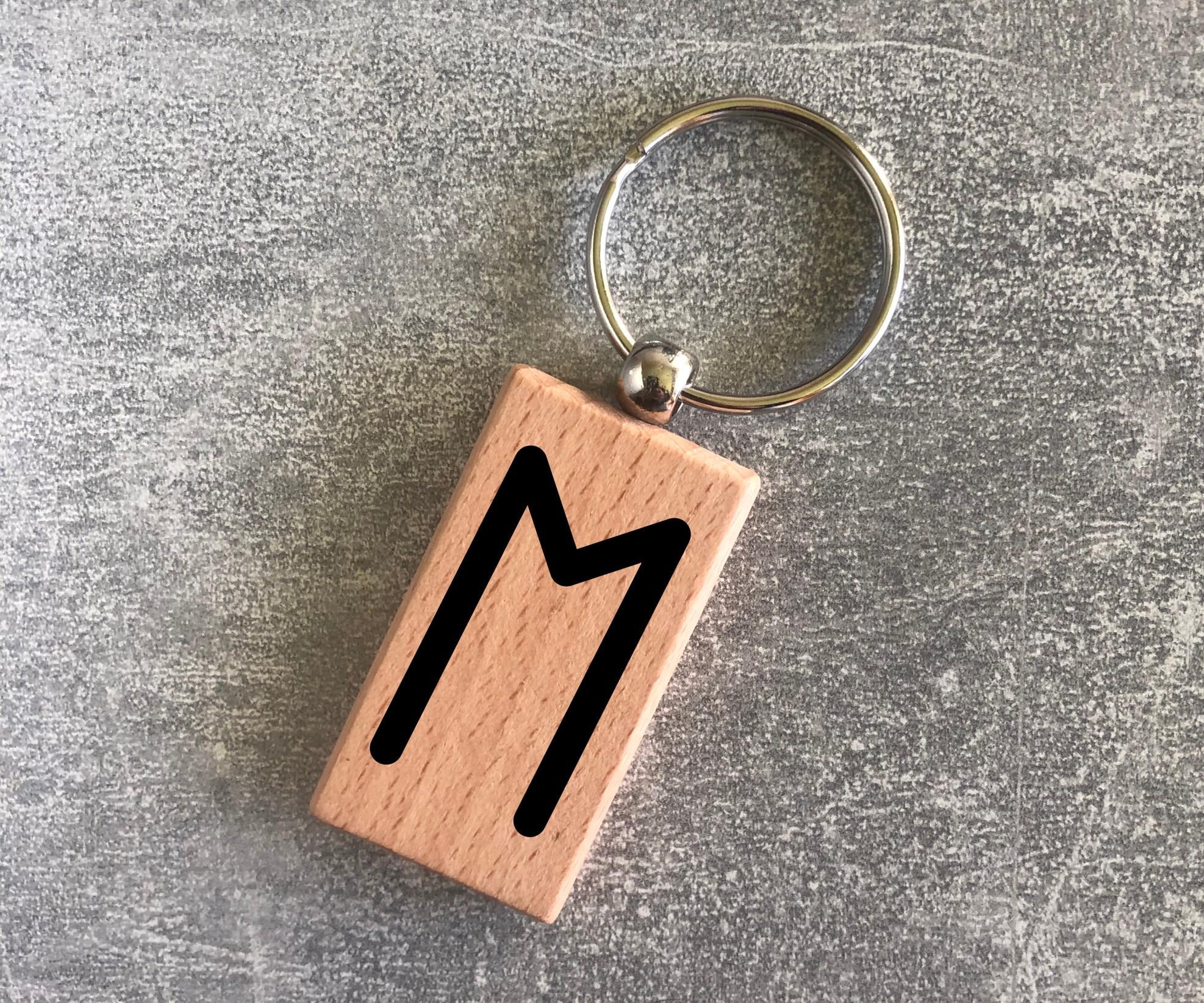 Брелок деревянный с руной Старшого футарк "Эваз" (15010108019)