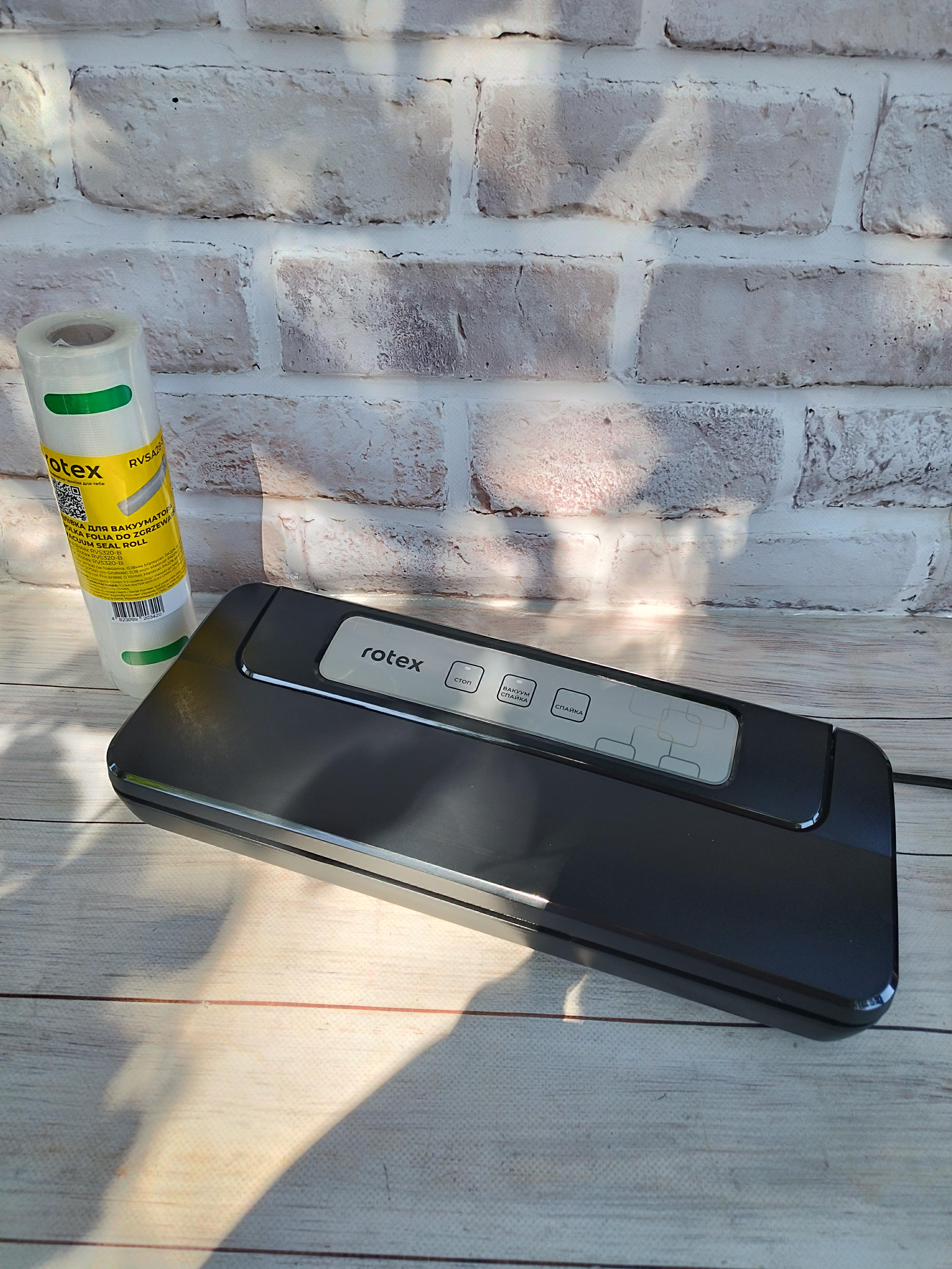 Вакуумный упаковщик Rotex RVS320-B вакууматор 110 Вт Черный