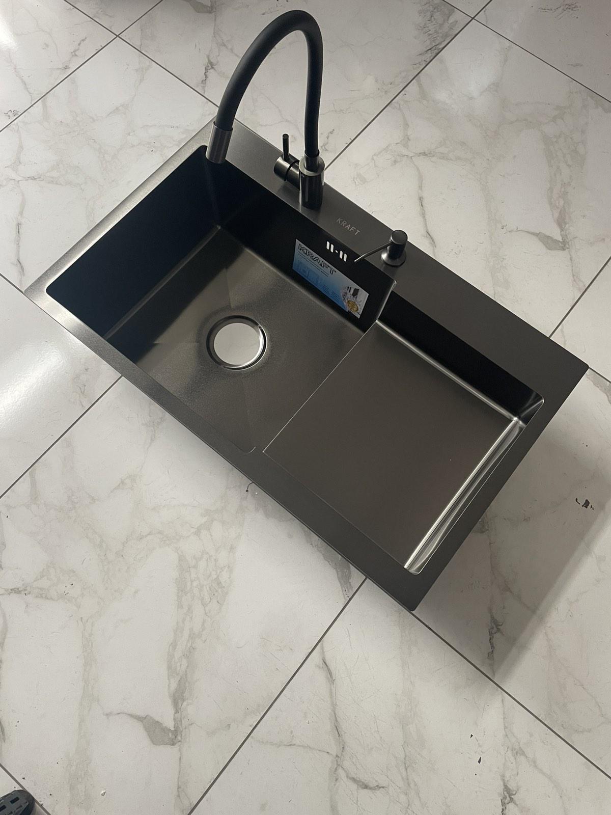 Мийка для кухні Kraft 7848 АL ліва з гнучким краном/сифоном/кошик/дозатор - фото 7