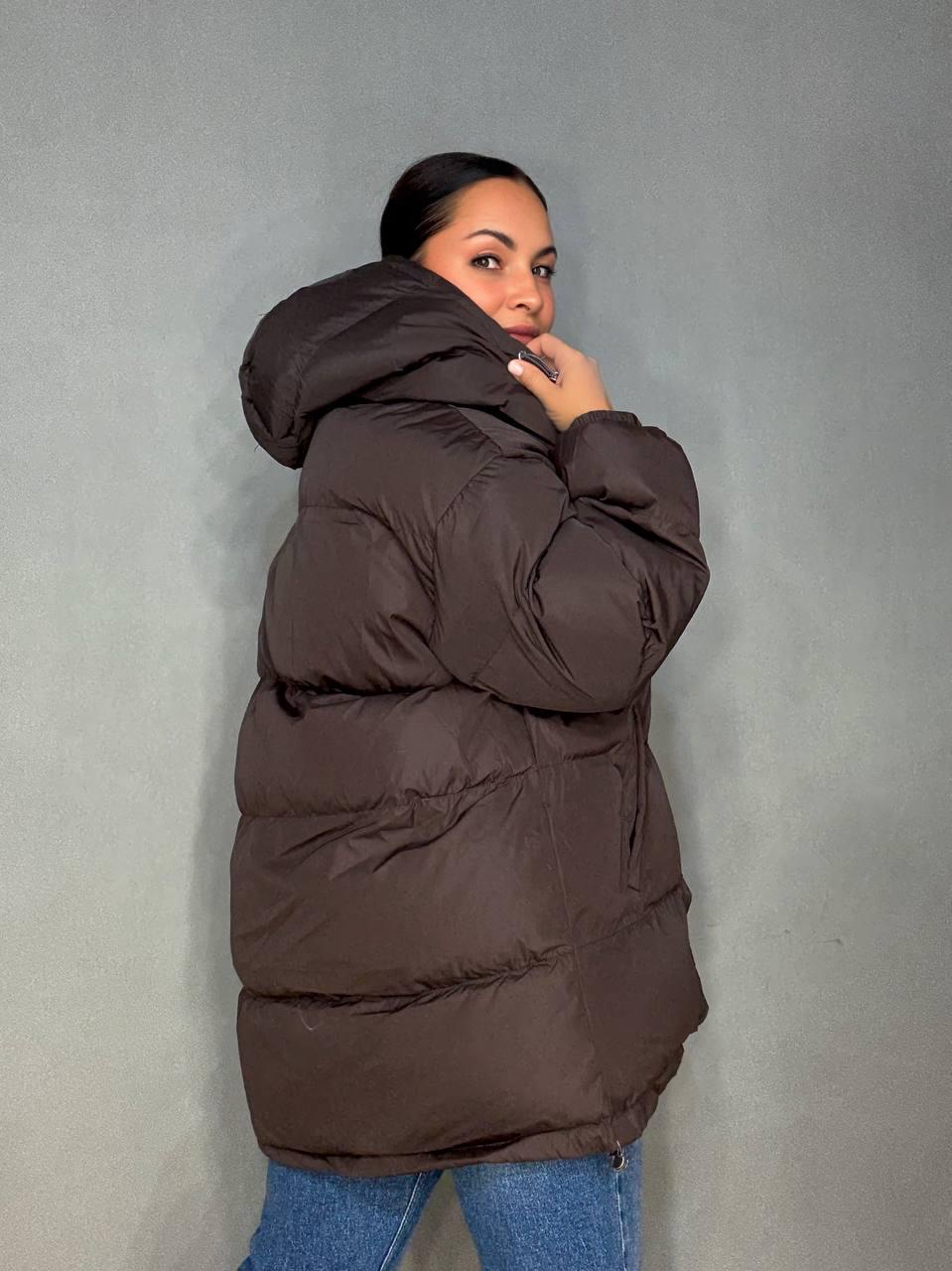 Куртка жіноча LADY YEP 10008 довга оверсайз пуффер з капюшоном р. 42 Коричневий (5512) - фото 8 Куртка жіноча LADY YEP 10008 довга оверсайз пуффер з капюшоном р. 42 Коричневий (5512) - фото 8