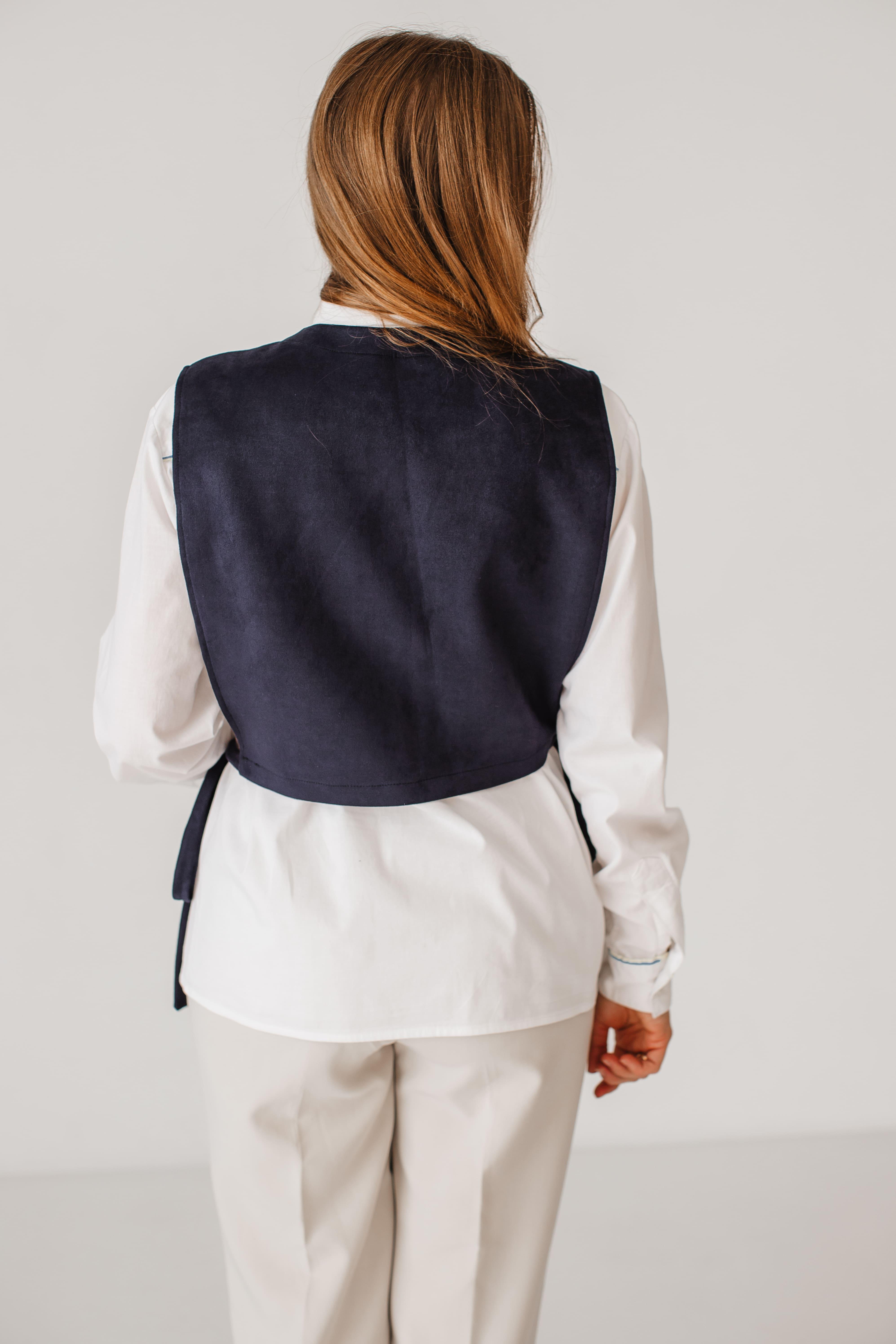 Жилет жіночий VSlatinina замшевий на кнопках S Темно-синій (01234567829) - фото 13 Жилет жіночий VSlatinina замшевий на кнопках S Темно-синій (01234567829) - фото 13