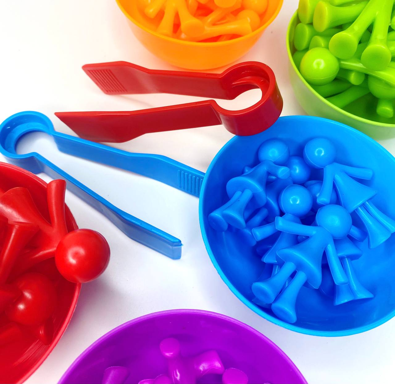 Розвиваюча гра Fun Game FD2188-25 Сортер Монтессорі сортуй по кольорах з пінцетами та тарілочками Happy Family (2360032347) - фото 7 Розвиваюча гра Fun Game FD2188-25 Сортер Монтессорі сортуй по кольорах з пінцетами та тарілочками Happy Family (2360032347) - фото 7