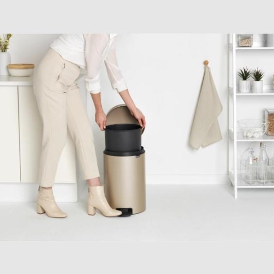 Бак для мусора Brabantia Pedal Bin NewIcon 20 л Бежевый (304460) - фото 6