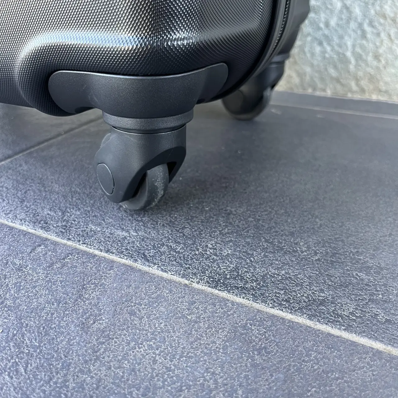 Валіза дорожня Bloom 1507 М 63 л Чорний - фото 5 Валіза дорожня Bloom 1507 М 63 л Чорний - фото 5