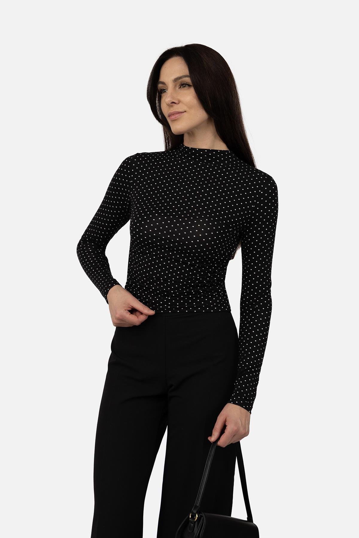 Футболка з довгим рукавом жіноча ЦБ-00268956 р. 48 Чорний (SKT001042090) Футболка з довгим рукавом жіноча ЦБ-00268956 р. 48 Чорний (SKT001042090)