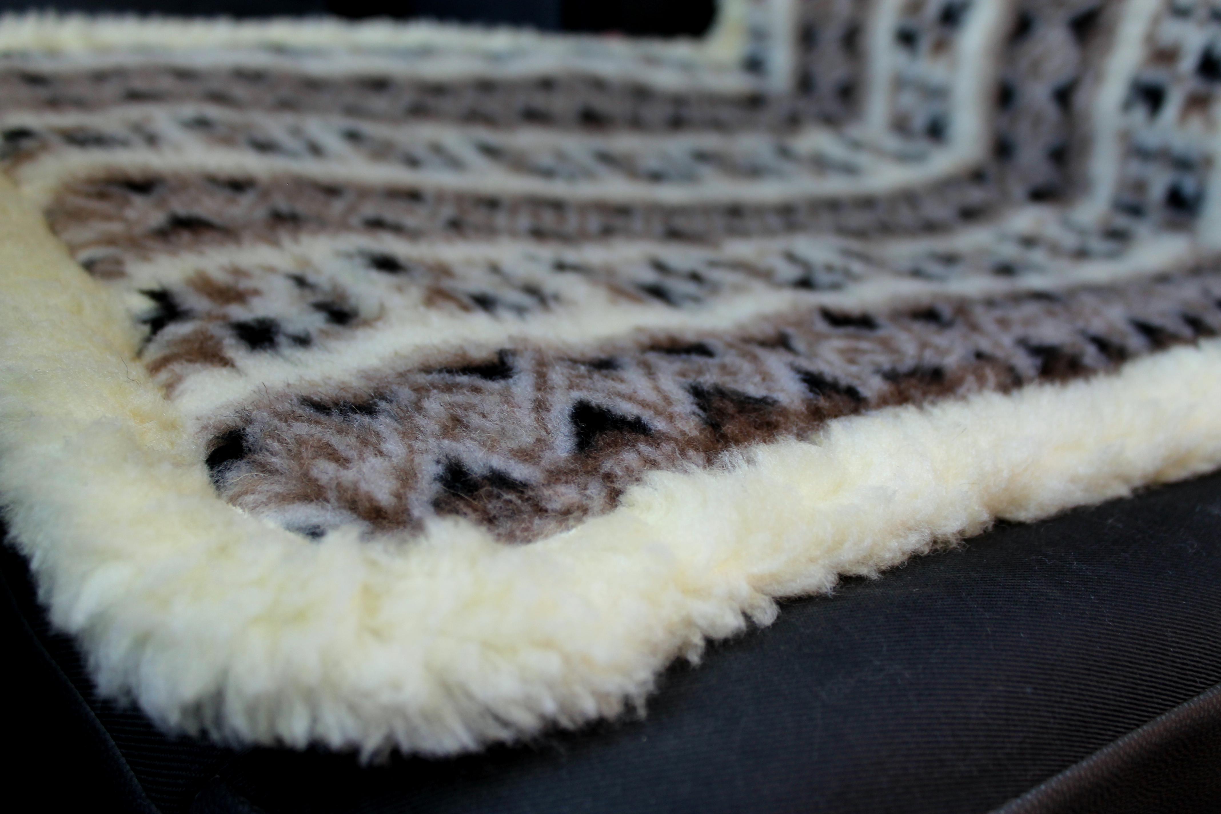 Накидка на сиденье автомобиля из овчины Sheepskin эко-шерсть с окантовкой 1 шт. Коричневый (279) - фото 3 Накидка на сиденье автомобиля из овчины Sheepskin эко-шерсть с окантовкой 1 шт. Коричневый (279) - фото 3