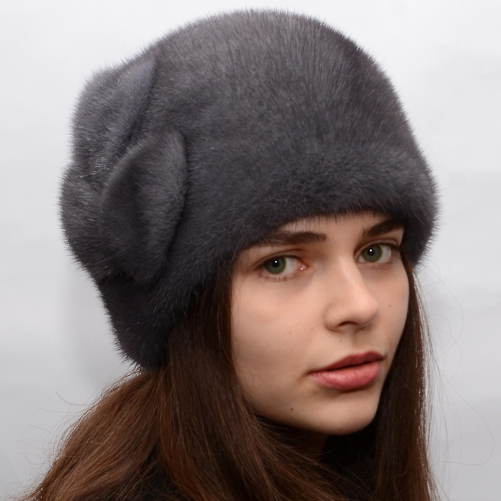 Женская кубанка Меховой стиль Шарик с листочками из натурального меха норки Ирис (046)