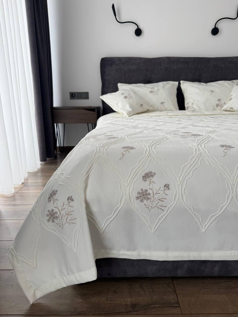 Покривало Бароко №4 бавовна 200х250 см Молочний (55677-4-200x250cm) - фото 1 Покривало Бароко №4 бавовна 200х250 см Молочний (55677-4-200x250cm) - фото 1