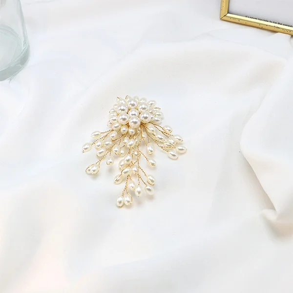 Брошь на одежду украшена искусственными жемчужинами 8х6 см (Y01963) - фото 9 Брошь на одежду украшена искусственными жемчужинами 8х6 см (Y01963) - фото 9