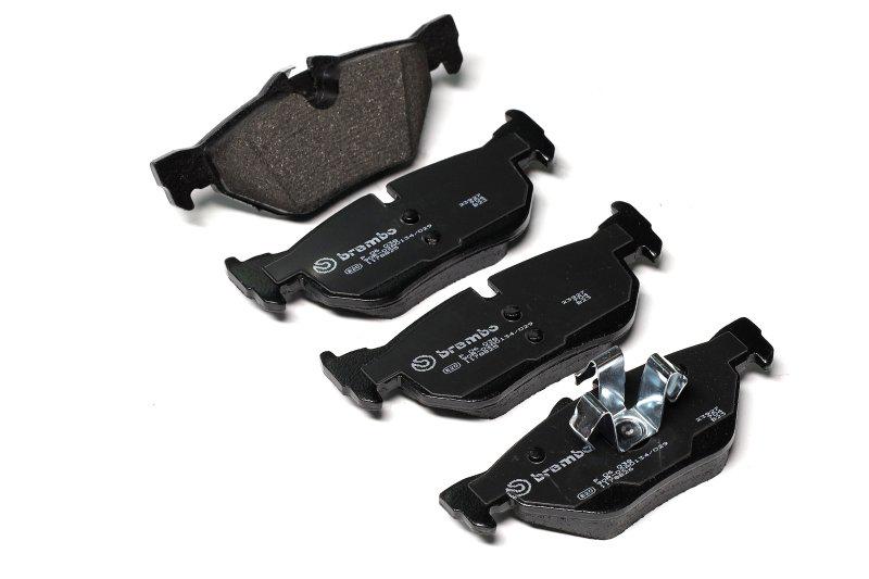 Колодки гальмівні дискові BMW 3 e90-91 05- задні (P 06 038 BREMBO)