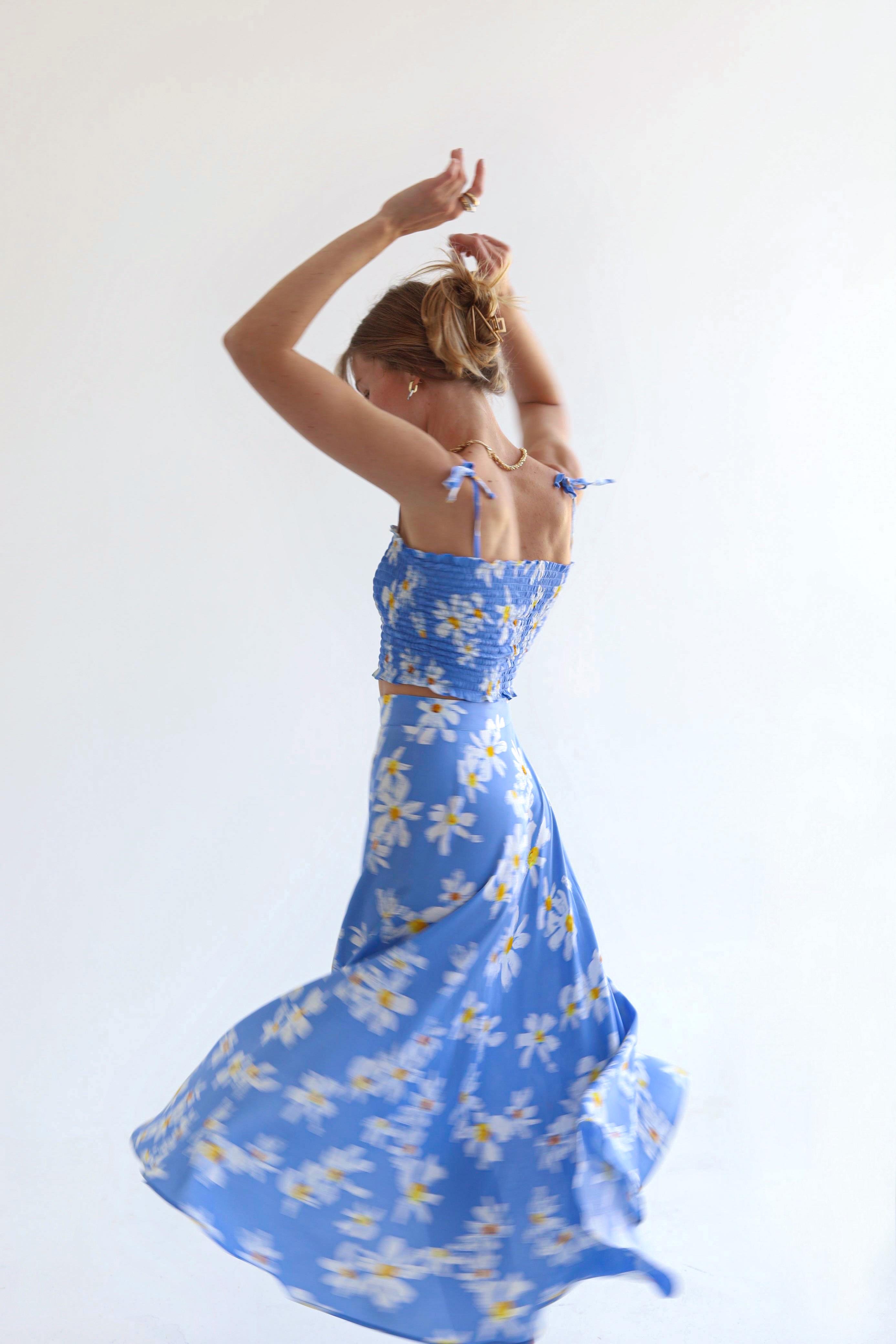 Спідниця-кльош міді Дика Спідниця Квіти XS Блакитний (3029) - фото 5 Спідниця-кльош міді Дика Спідниця Квіти XS Блакитний (3029) - фото 5