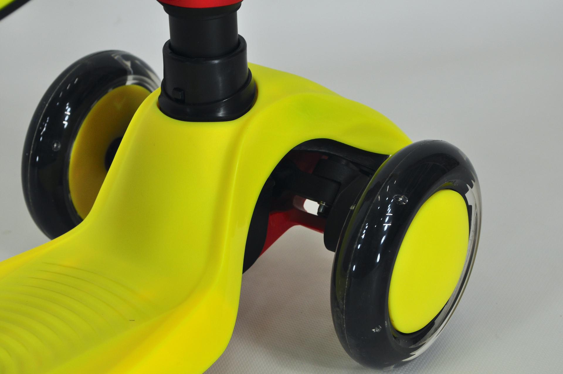 Самокат біговіл Maraton Credo 3в1 дитячий триколісний з сидінням та батьківською ручкою Жовтий - фото 12