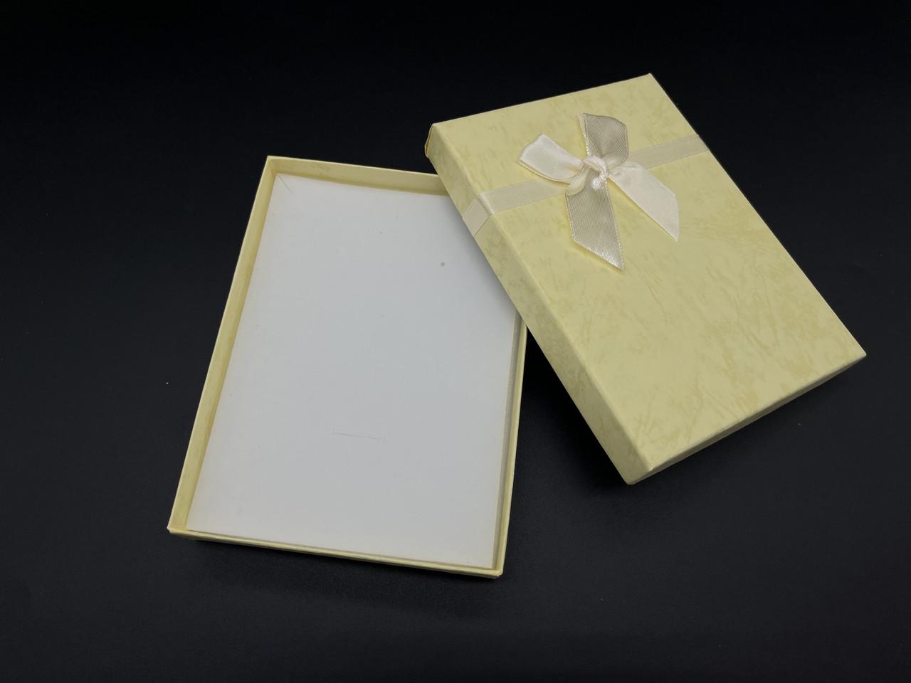 Коробка подарочная с бантом и крышкой мрамор 12х16х3 см Желтый (KR-027-24) - фото 2 Коробка подарочная с бантом и крышкой мрамор 12х16х3 см Желтый (KR-027-24) - фото 2