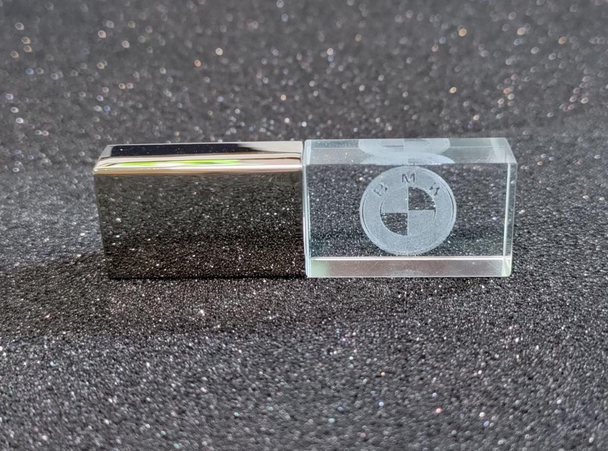 Флешка з логотипом BMW 32 ГБ (1939794359)