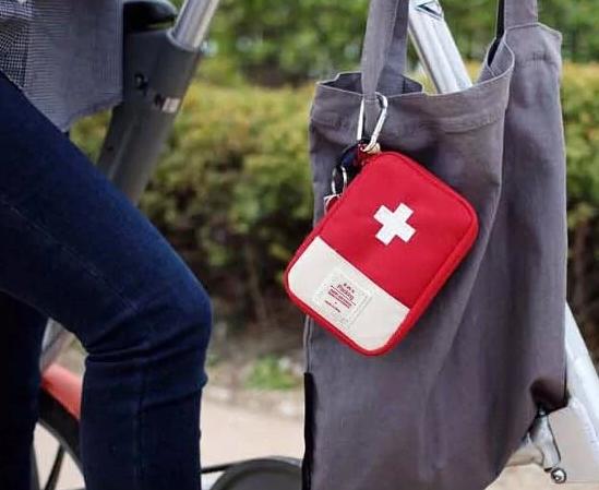 Аптечка для лекарства на молнии с внутренними отделениями 10,5х15 см Красный - фото 9 Аптечка для лекарства на молнии с внутренними отделениями 10,5х15 см Красный - фото 9