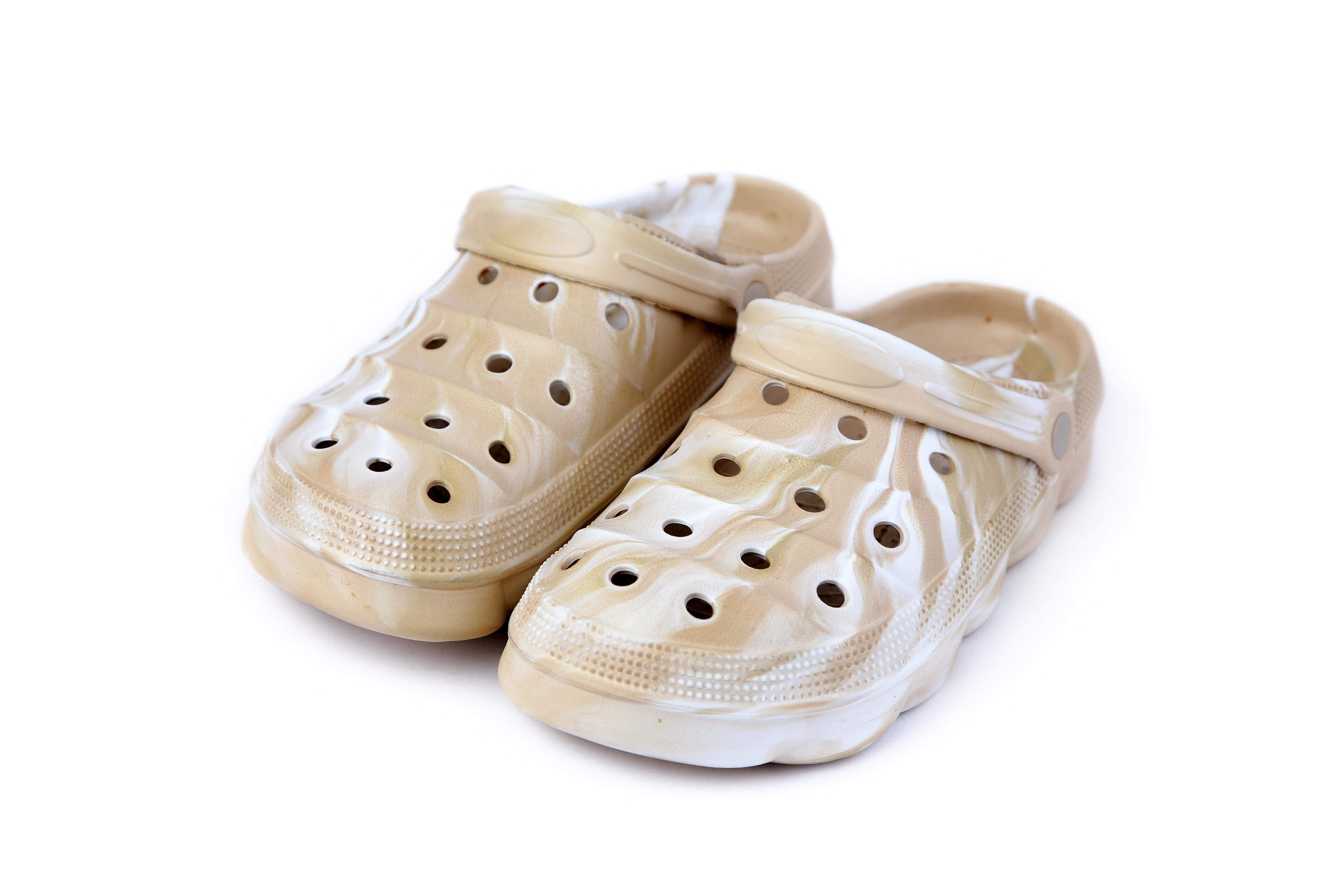 Шльопанці PRIMARK типу крокс р. 37 Бежевий