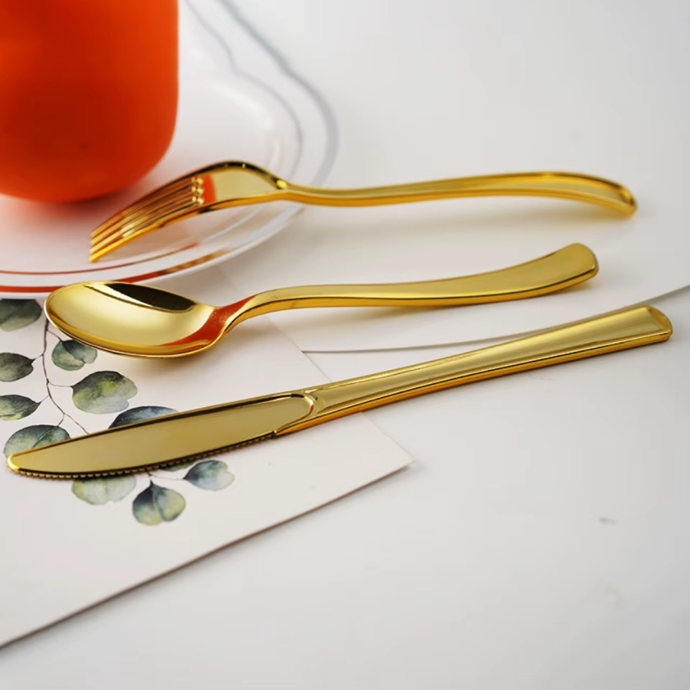 Набір пластикових столових приладів ножі виделки ложки 18 шт. Золотий - фото 9 Набір пластикових столових приладів ножі виделки ложки 18 шт. Золотий - фото 9