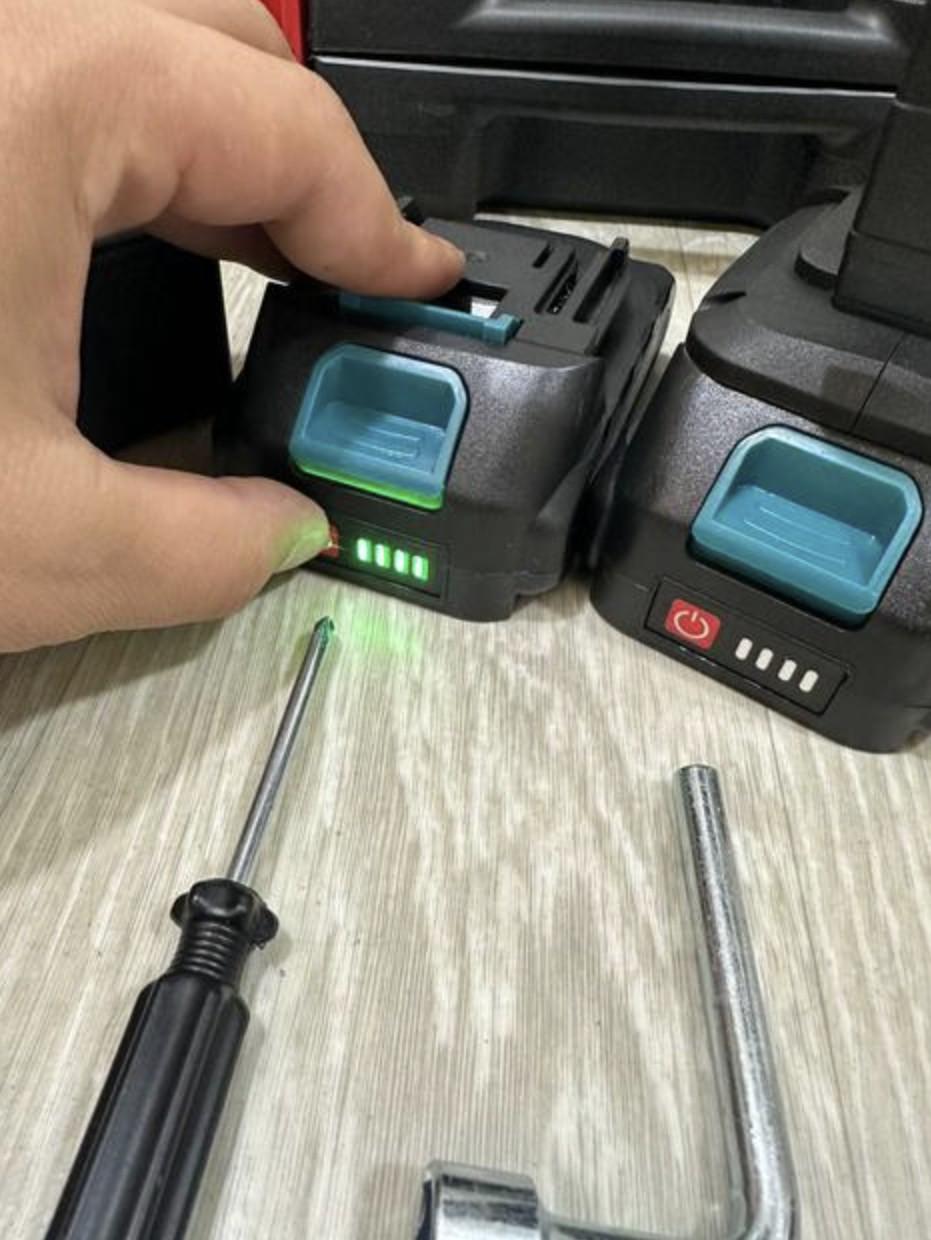 Пила акумуляторна Krafftec 36V 4 Ah 1000 Вт Black 2 х АКБ (30477310) - фото 2 Пила акумуляторна Krafftec 36V 4 Ah 1000 Вт Black 2 х АКБ (30477310) - фото 2