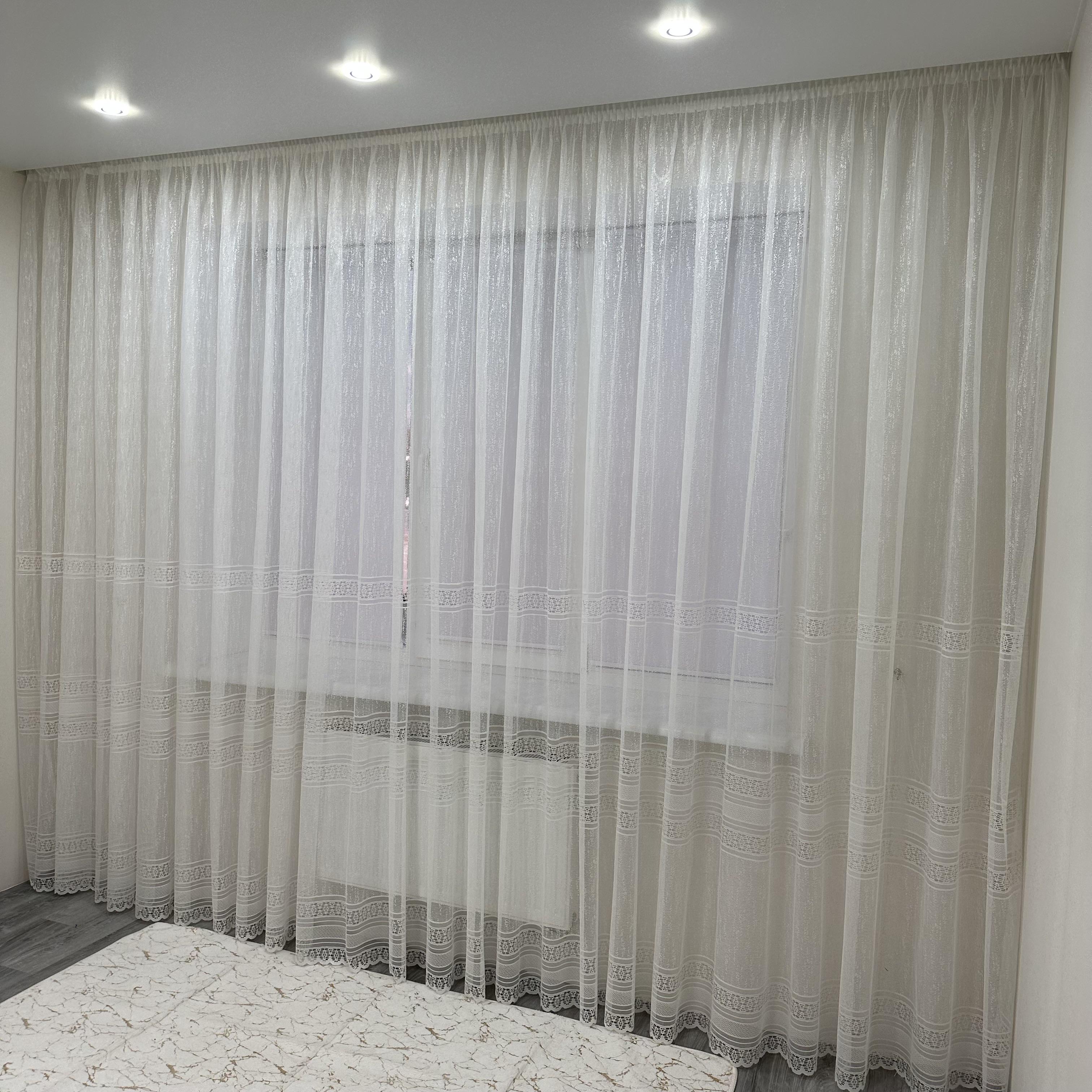 Тюль жаккард готова с узором 500х270 см на тесьме 6 см 2 ряда петель Молочный (ТПМ-5)