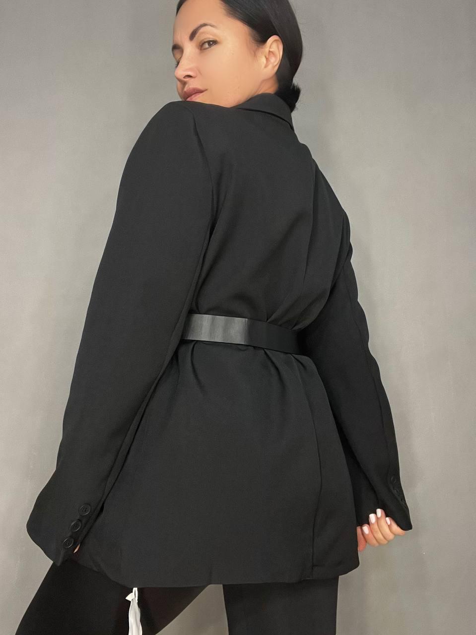 Пиджак женский Qidian 6105 оверсайз с ремнем удлиненный свободный крой OS Черный (3342) - фото 2 Пиджак женский Qidian 6105 оверсайз с ремнем удлиненный свободный крой OS Черный (3342) - фото 2