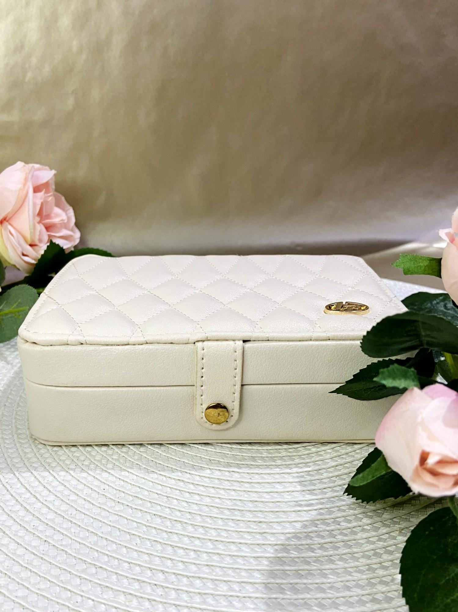 Шкатулка для украшений 18х12х6 см Бежевый