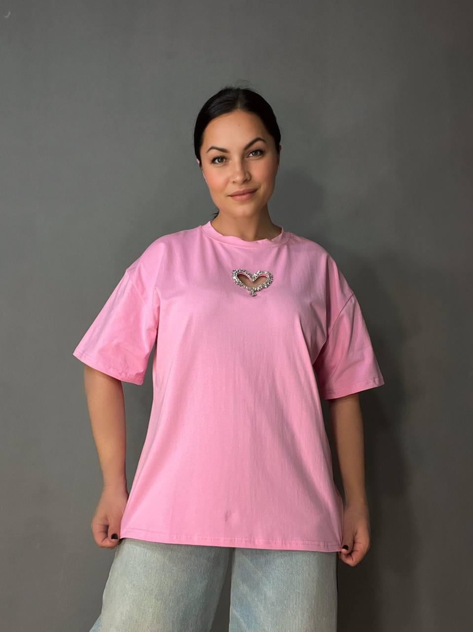 Футболка жіноча A-N 27009 з вирізом у формі серця з камінням OS Рожевий (4350)
