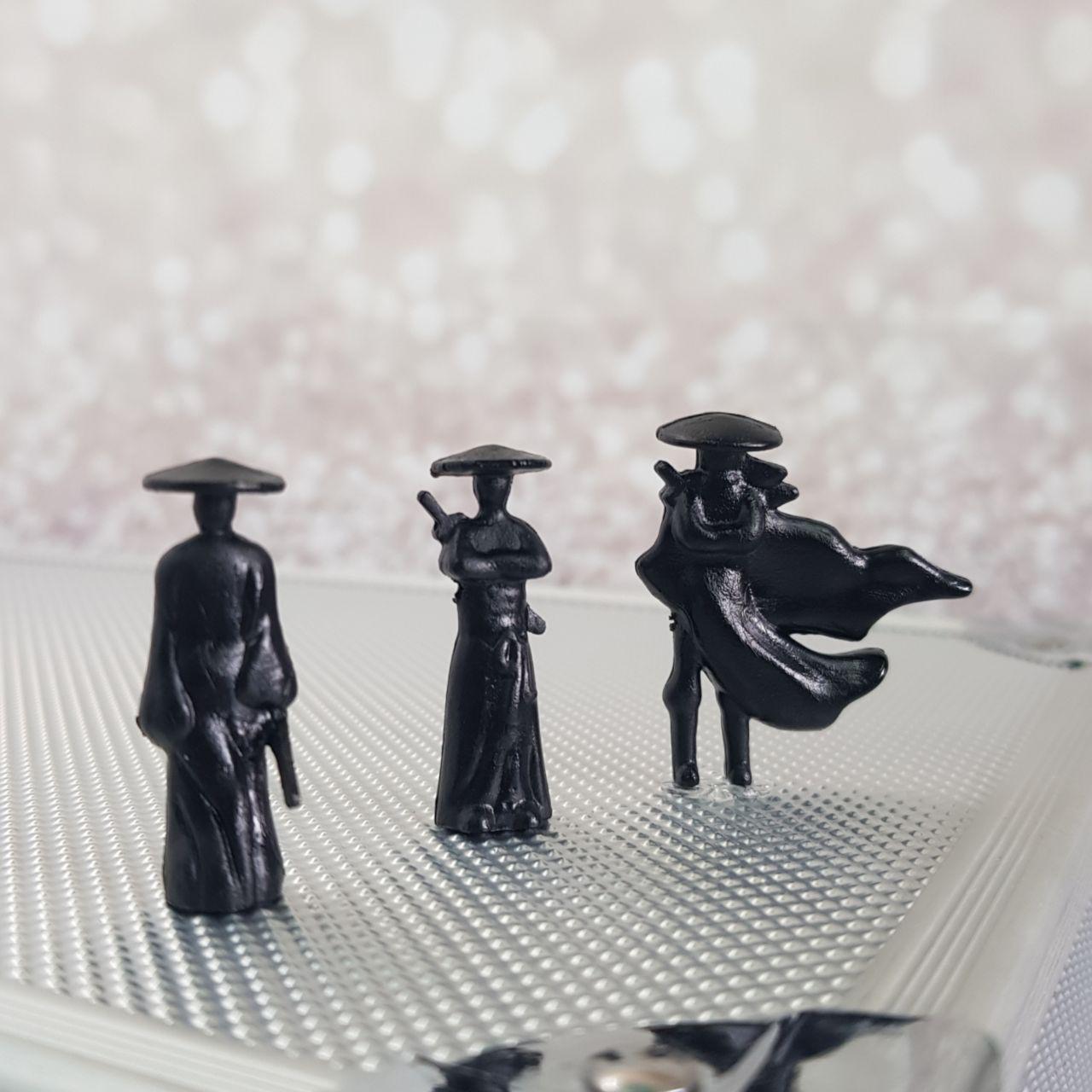 Набор фигурок воинов боевых искусств для авто 3 шт. 3 см (2742545003)