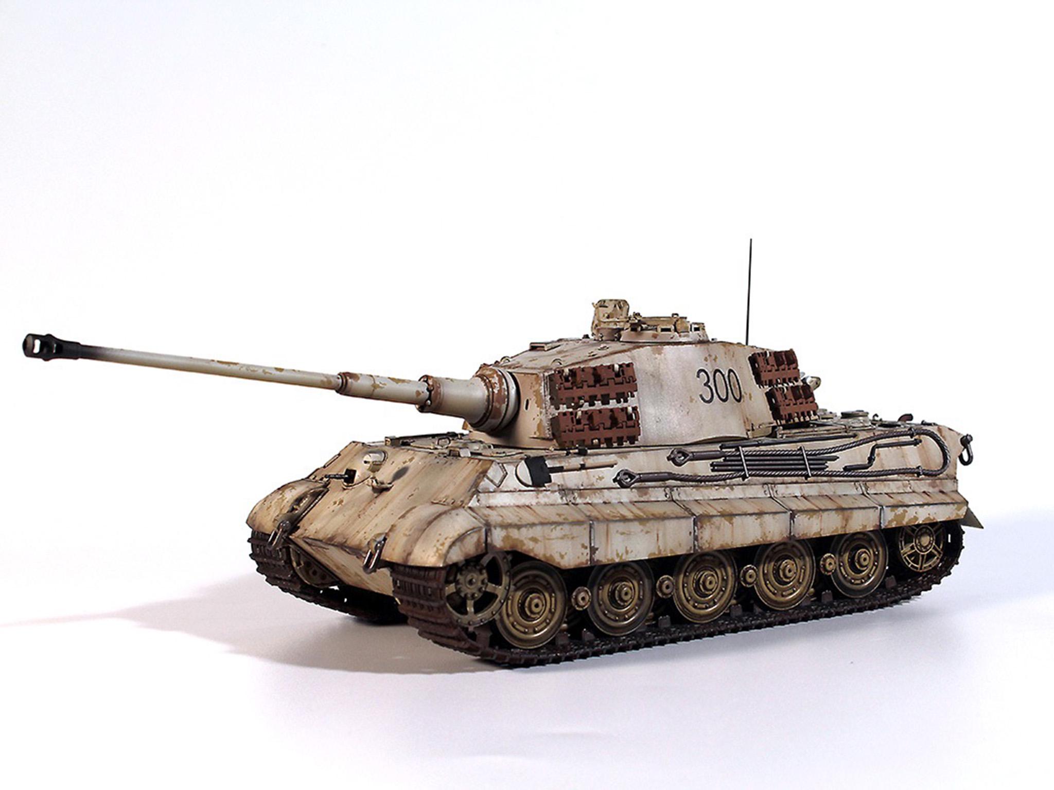 Сборная модель ICM Pz.Kpfw.VI Ausf.B Королевский Тигр с башней Henschel немецкий тяжелой танк 2 Мировой войны позднее производство (35363) - фото 9