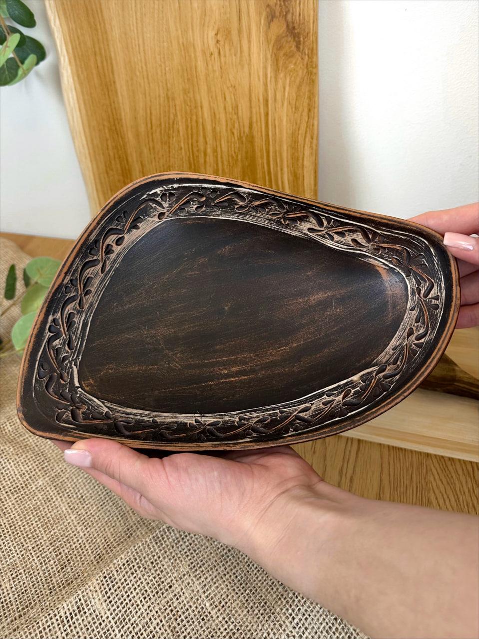 Блюдо овальное керамическое глиняное резное ангоб 1 л (3001-24) - фото 2