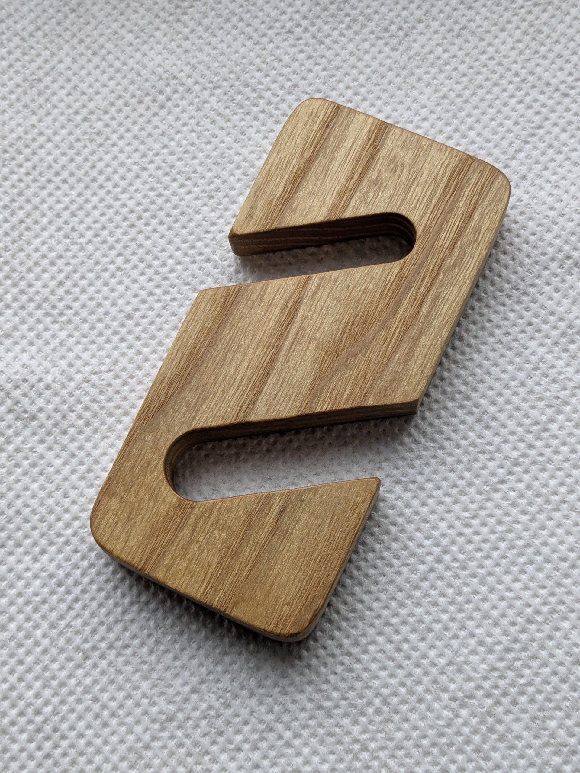 Підставка під телефон дерев'яна 120х60х15 мм (ST-001) - фото 1 Підставка під телефон дерев'яна 120х60х15 мм (ST-001) - фото 1