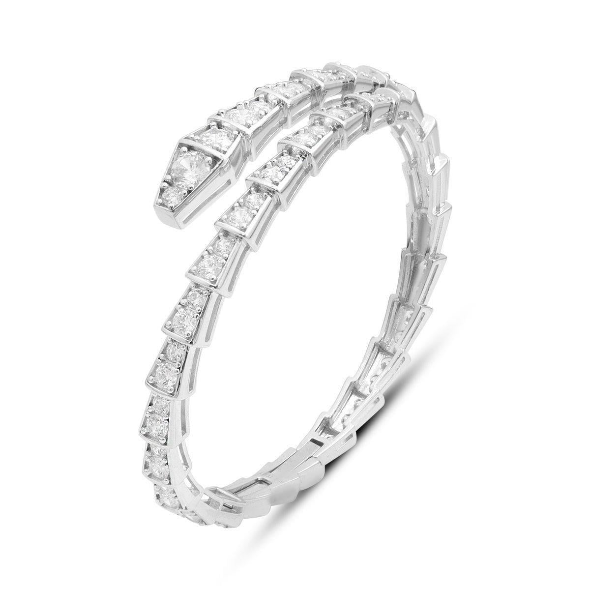 Браслет-обвод серебряный с фианитами в форме змеи