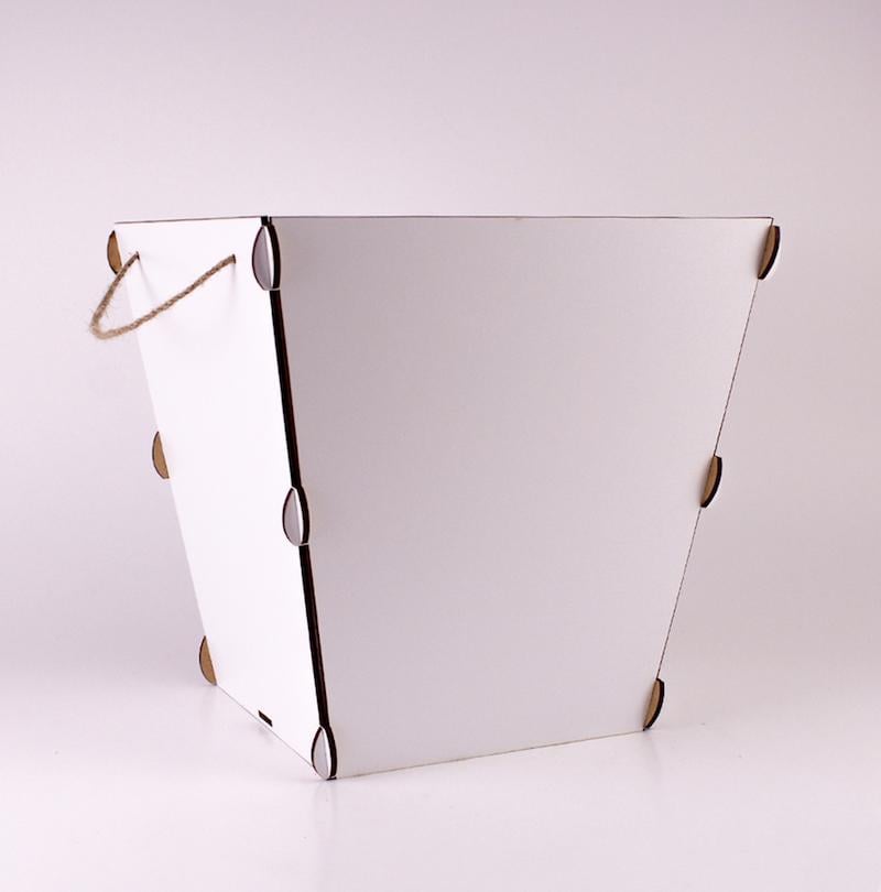 Конус великий зі шнурком Білий (3494)