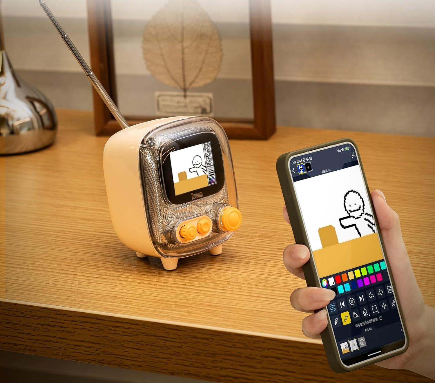 Портативна колонка Divoom Tiivoo-2 FM-радіо/будильником та мультимедійними функціями Бежевий (25812504) - фото 2 Портативна колонка Divoom Tiivoo-2 FM-радіо/будильником та мультимедійними функціями Бежевий (25812504) - фото 2