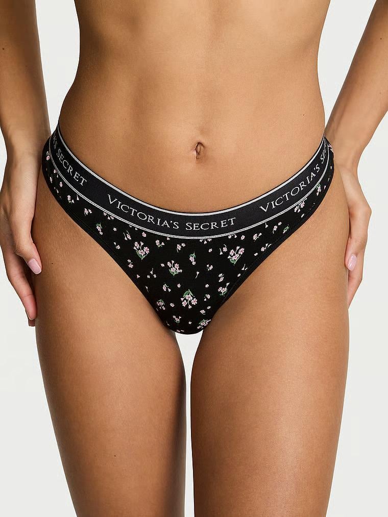 Трусики стрінги Victoria's Secret Cotton Logo Cotton Thong Panty Black Floral M Чорний (27250264) Трусики стрінги Victoria's Secret Cotton Logo Cotton Thong Panty Black Floral M Чорний (27250264)