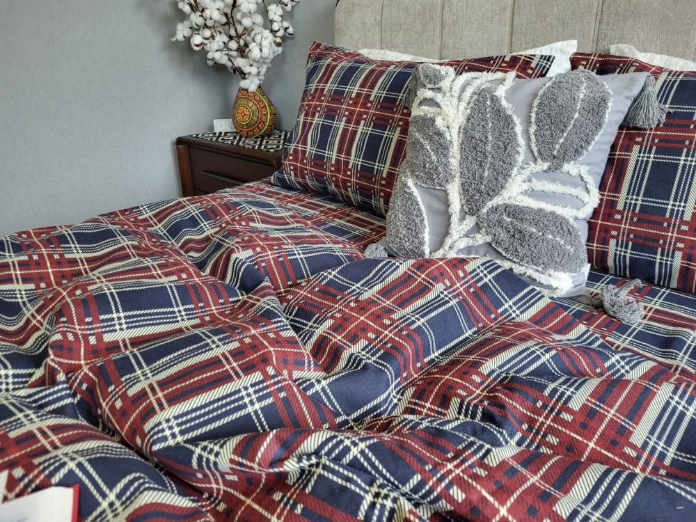 Комплект постельного белья Плазма фланель семейный/наволочки 50х70/70x70 см (8867)