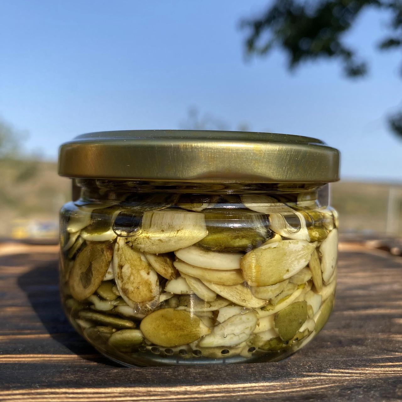 Семечки тыквы в меду акации 0,1 л 140 г (1495930675)