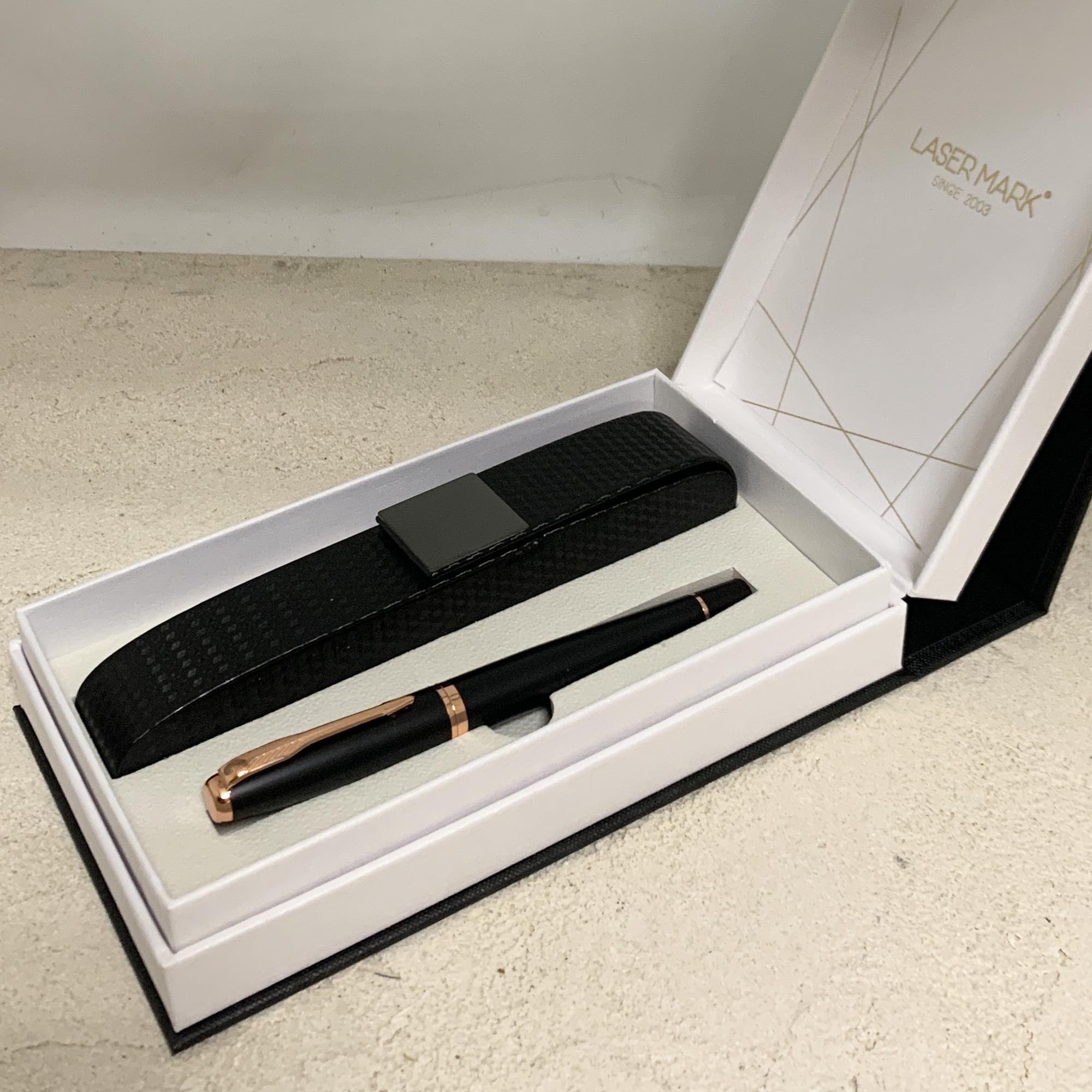 Ручка шариковая с колпачком и гравировкой для руководителя "Найкращий шеф" (РЧЗК0001)