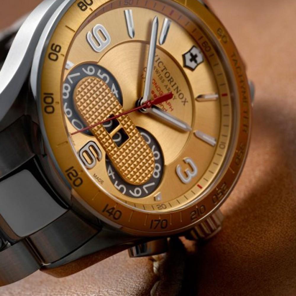 Наручний годинник чоловічий Victorinox Swiss Army Chrono Classic 1/100 кварцевий Silver (V241619) - фото 4 Наручний годинник чоловічий Victorinox Swiss Army Chrono Classic 1/100 кварцевий Silver (V241619) - фото 4