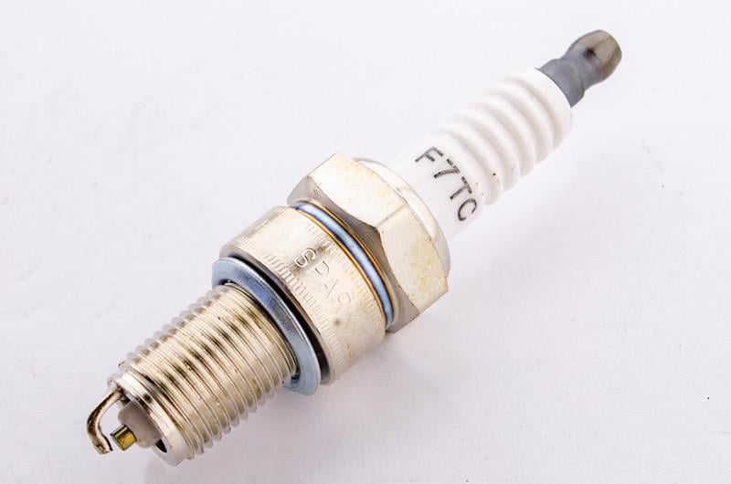 Свеча F7TC тип 3 для двигателей 168F 6,5 л.с. (4379)