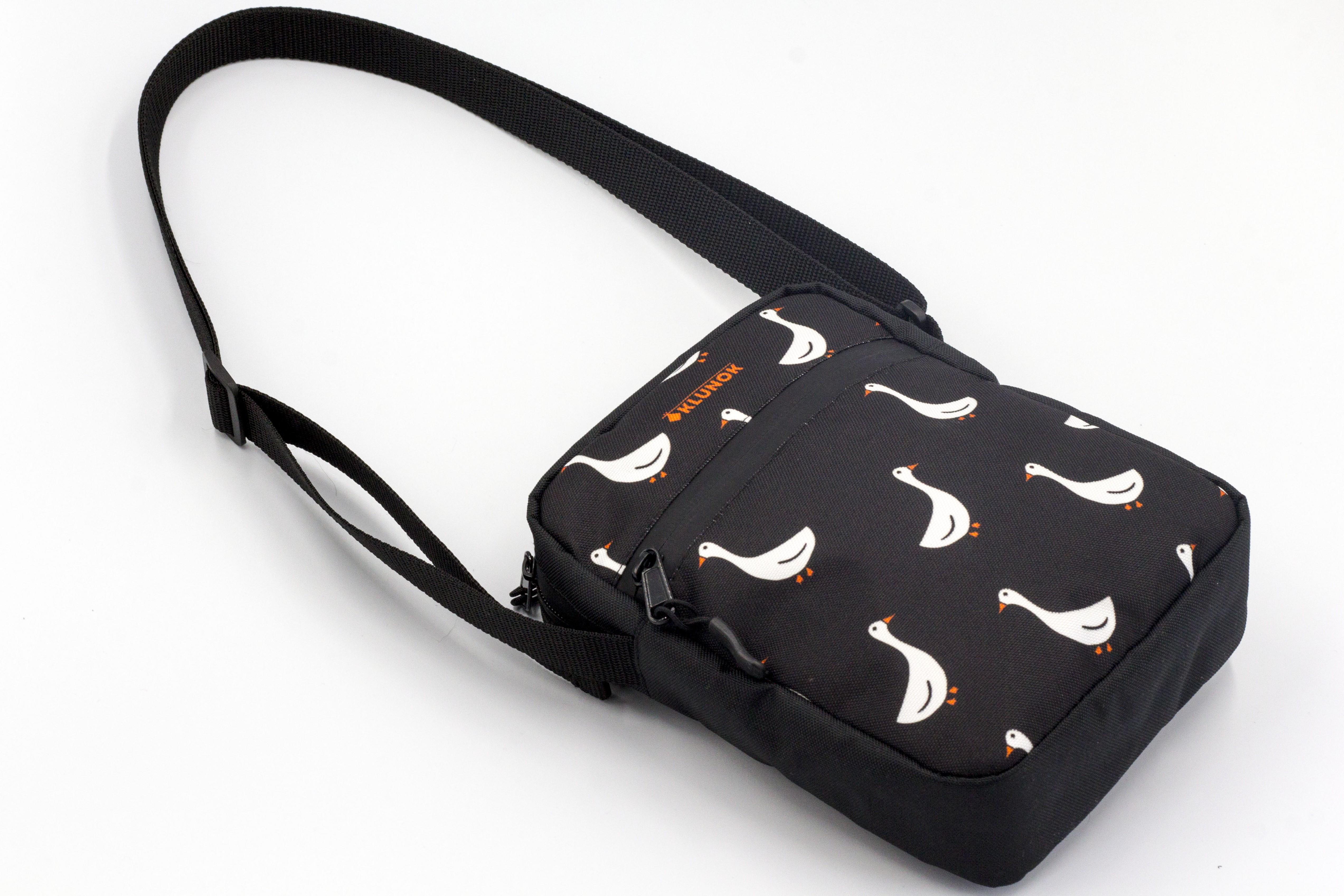 Сумка месенджер через плече Гуси 16х21х6 см Чорний (К-19) - фото 7 Сумка месенджер через плече Гуси 16х21х6 см Чорний (К-19) - фото 7