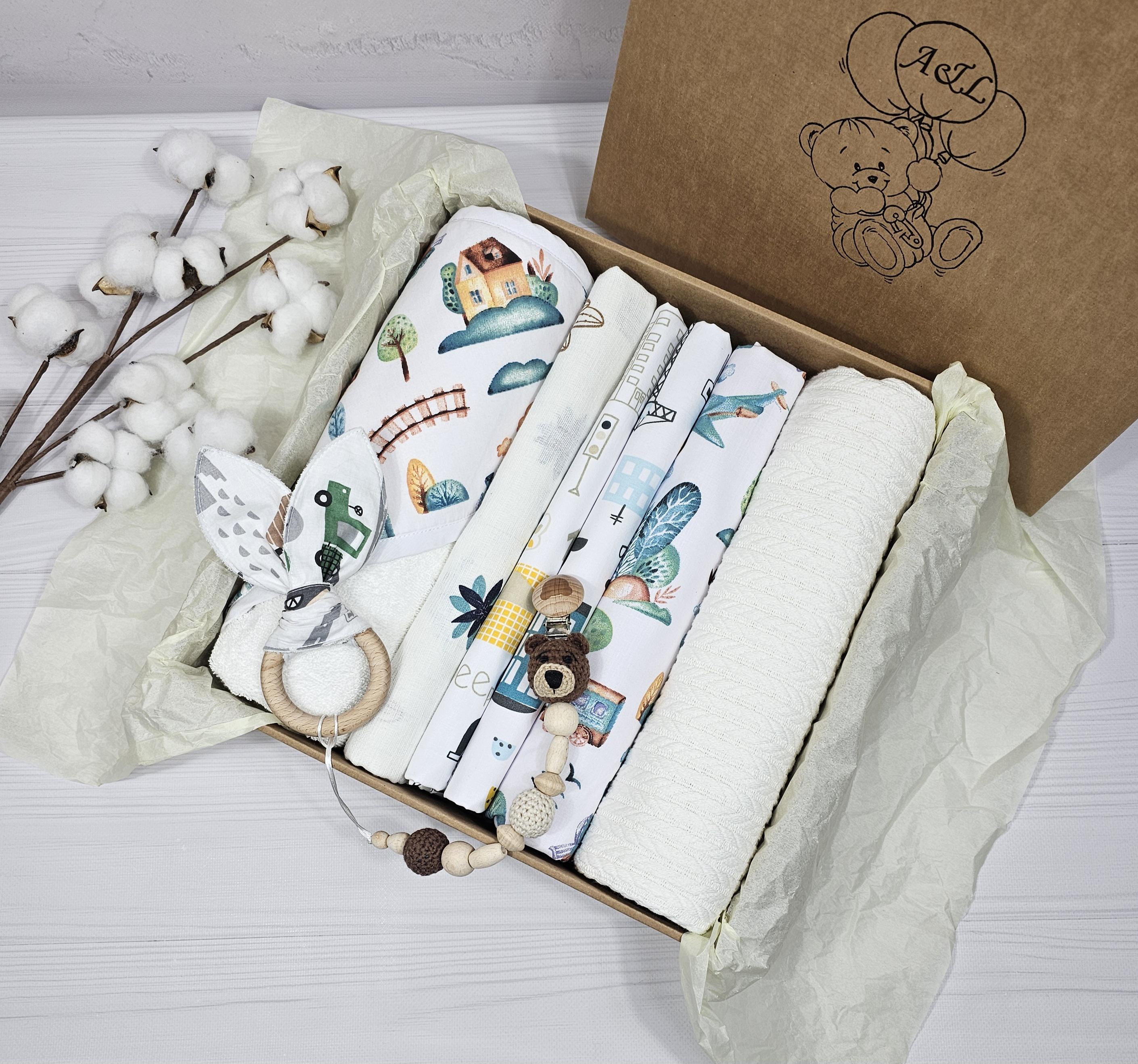 Набор для новорожденного a.l.babybox Поезд 4 пеленок/плед/полотенце (26526979) Набор для новорожденного a.l.babybox Поезд 4 пеленок/плед/полотенце (26526979)