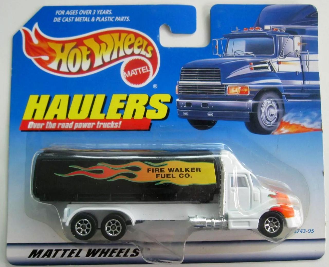 Игрушечный грузовик Hot Wheels Fire Walker Fuel Tanker 1999 Haulers (65743-fwf)