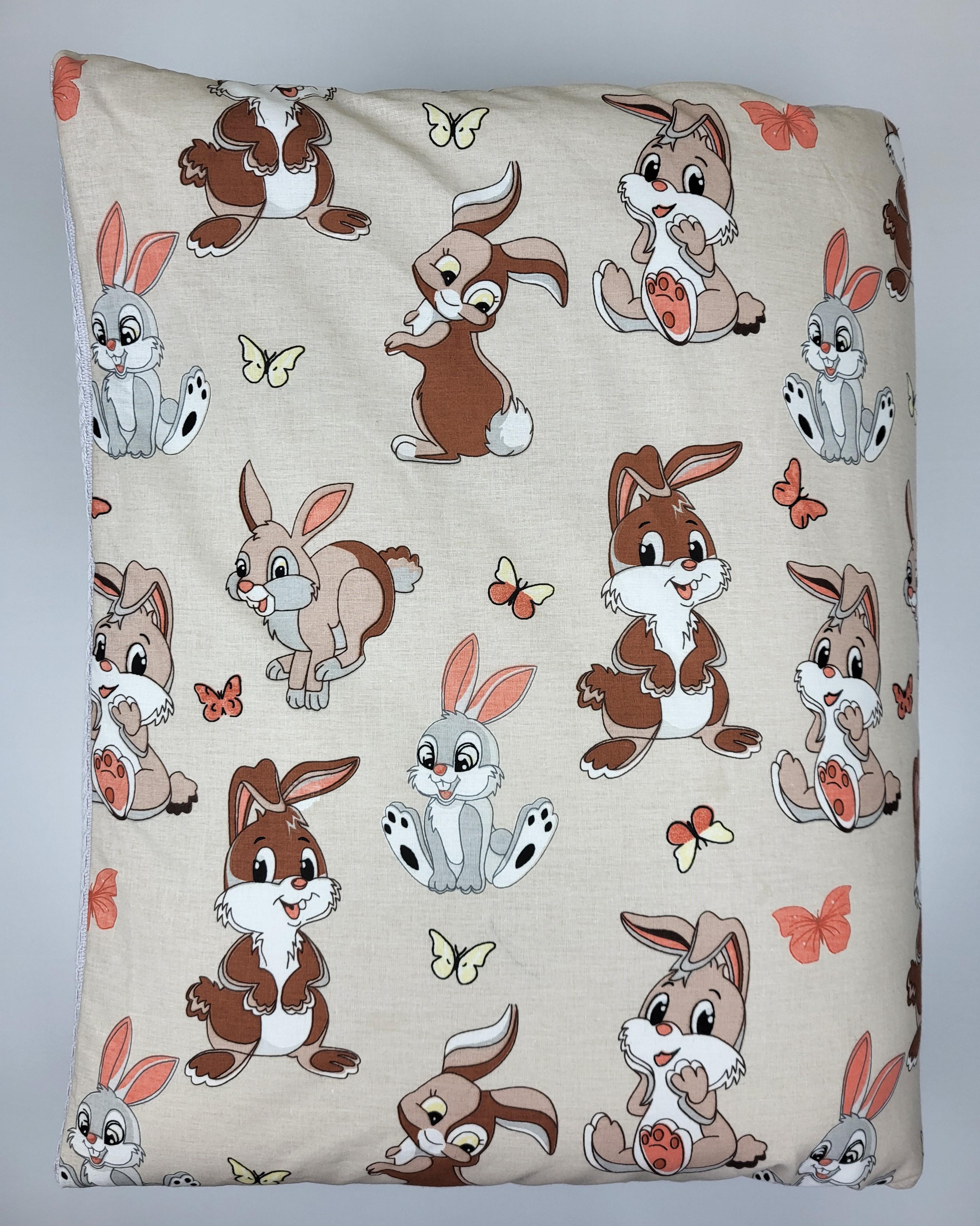 Конверт на выписку двухсторонний с зайчатами 100х80 см (1600) - фото 3 Конверт на выписку двухсторонний с зайчатами 100х80 см (1600) - фото 3