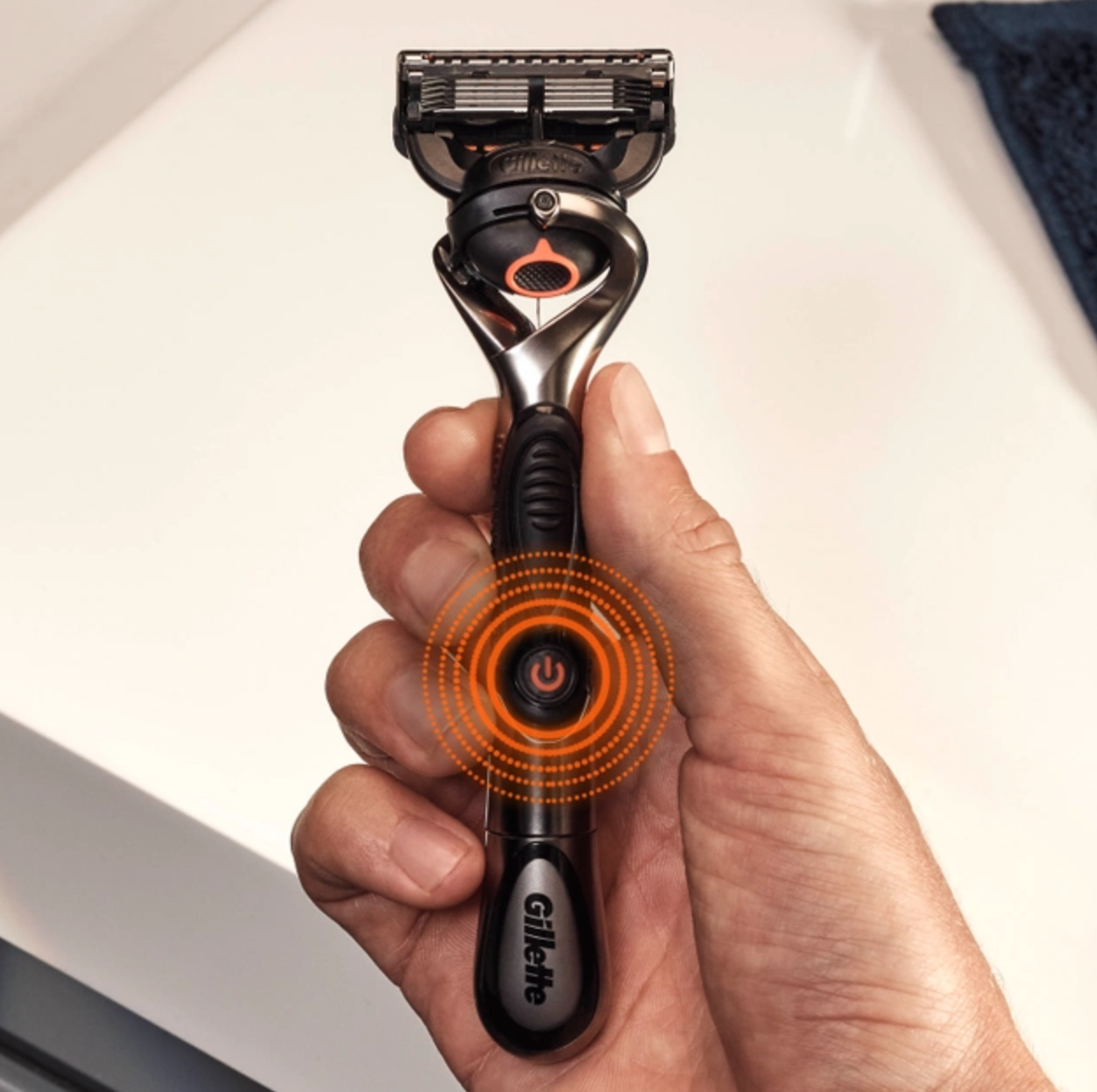 Картриджи сменные для бритья мужские Gillette Fusion5 Power 4 шт. - фото 3