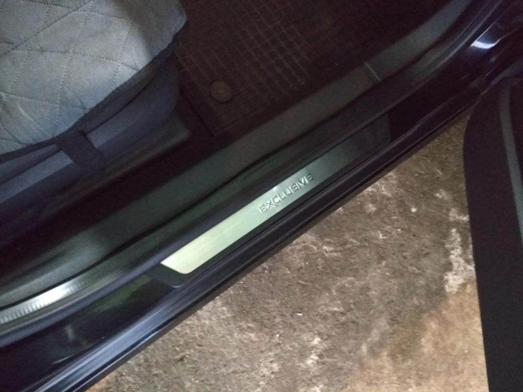 Накладки на пороги Flexill Exclusive Omsa Line для Opel Vectra C 2002-2008 гг. алюминий/пластик Хром