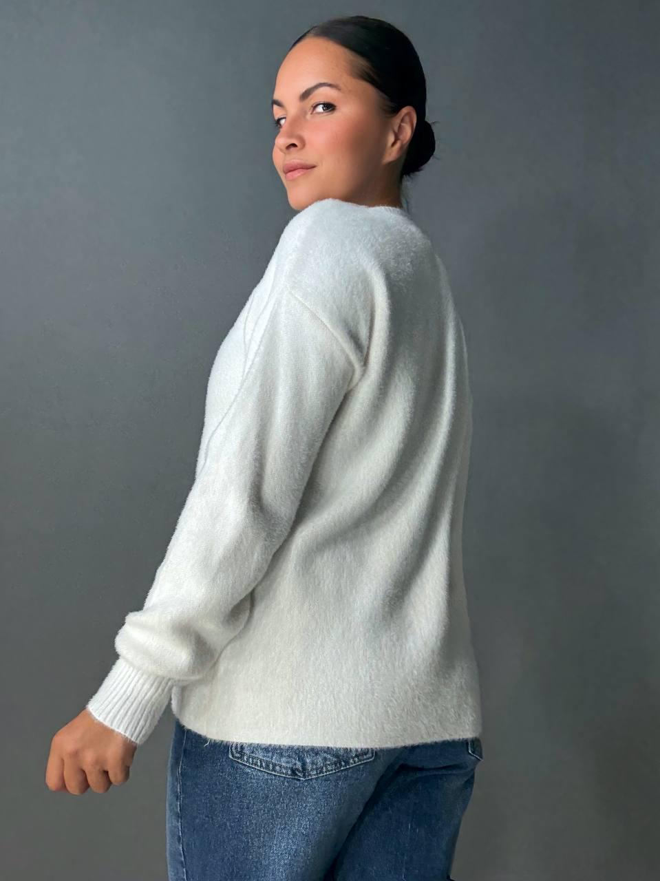 Свитер женский Fancy Matinee 5977 ангора базовый OS Белый (5035) - фото 3 Свитер женский Fancy Matinee 5977 ангора базовый OS Белый (5035) - фото 3