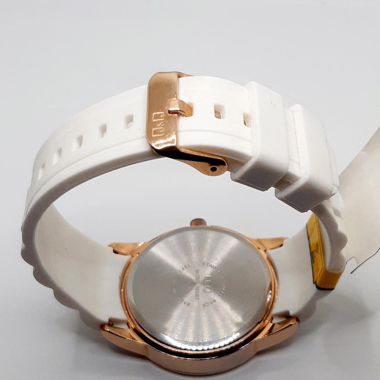 Наручные часы женские Q&Q кварцевые силиконовый ремешок (Q674J104Y) - фото 5 Наручные часы женские Q&Q кварцевые силиконовый ремешок (Q674J104Y) - фото 5